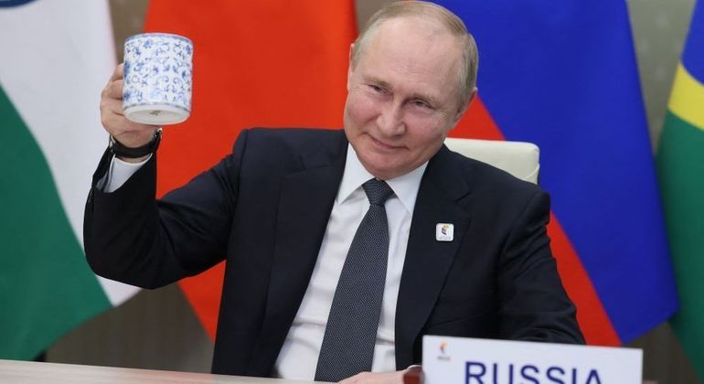 Para chefe das Forças Armadas britânicas, Putin esmagou a oposição interna
