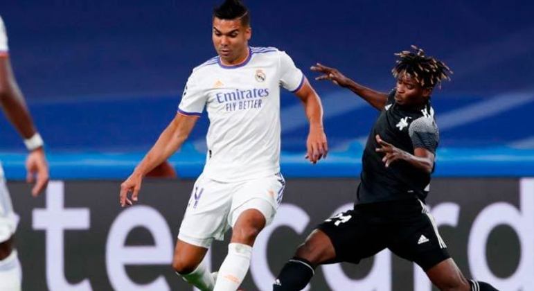 Volante: Casemiro (Real Madrid) - 70 milhões de euros (R$ 452,7 milhões) / Busquets (Barcelona) - 9 milhões de euros (R$ 58,2 milhões)