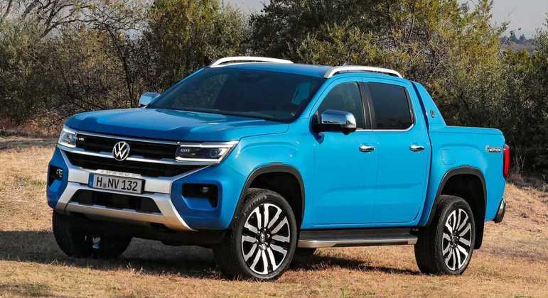 Nova Volkswagen Amarok 2023 segue com traços com linhas retas