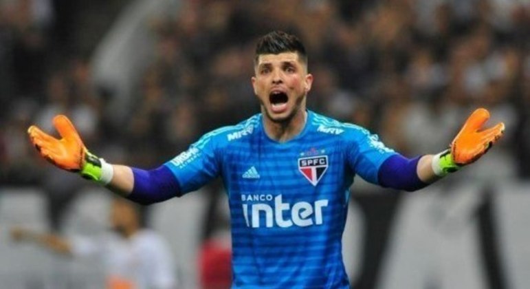 Falhas de Volpi têm tirado a confiança do São Paulo. Crespo tem consciência do que acontece