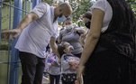 A prefeitura explica ainda que retorno às atividades presenciais é facultativo às famílias que não se sentirem confortáveis, sem prejuízo nas aprendizagens dos estudantes. As aulas presenciais seguirão o horário regular de cada turma