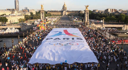 Paris 2024 supera a meta e já conta com mais de 200 mil voluntários  inscritos - Surto Olímpico