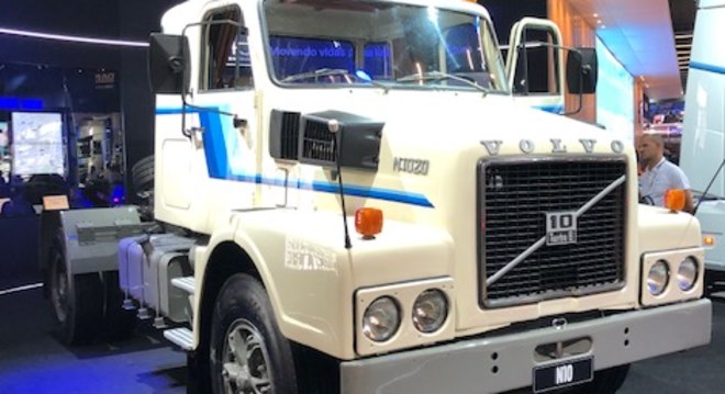 Volvo N10 1980: motor turbo, freio com trs sistemas independentes a ar e cmbio de 16 marchas
