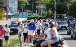 Grande movimentação próxima à Escola de Ensino Médio Vereador Oscar Conceição, no bairro de Campeche, zona sul de Florianópolis (SC)