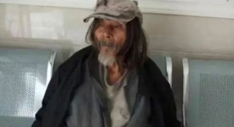 Vovô chinês foi encontrado vivo, quase uma década depois de ter sido supostamente cremado