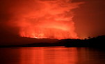 O Nyiragongo entrou em erupção pela última vez em 2002, matando 250 pessoas e deixando 120 mil desabrigados depois que a lava atingiu Goma. Tedesco disse que o vulcão tem uma das lava mais rápidas do mundo
