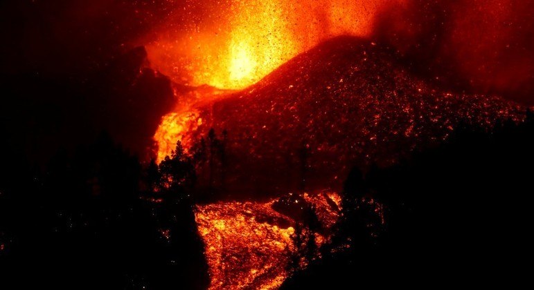 Cumbre Vieja entrou em erupção após mais de 50 anos inativo