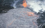 Ou ainda quando explosões geológicas continuam a alimentar a fúria do vulcão