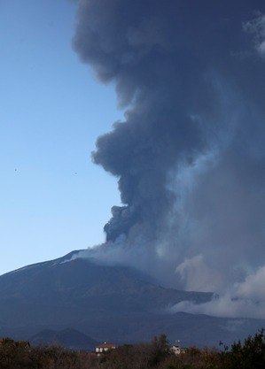 Vulcão Etna se localiza a 3.357 m de altura
