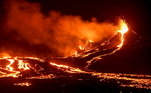 Essa é a primeira erupção em quase 800 anos de um vulcão na Península de Reykjanes, que fica perto da capital do país, Reykjavik