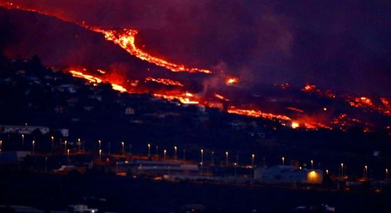 Atualização não leva em conta o avanço do material vulcânico desde a reativação da erupção