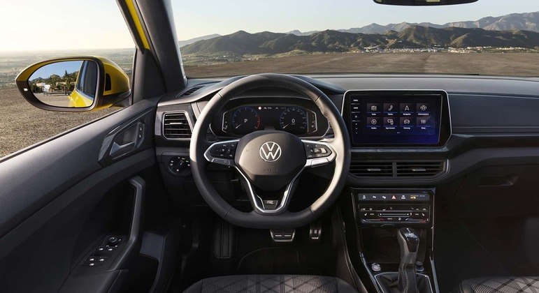 T-Cross 2024 adota um novo padrão visual no interior