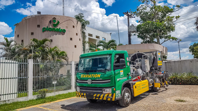 BR Aviation: abastecimento de aeronaves no Aeroporto de Manaus com caminhão 100% elétrico