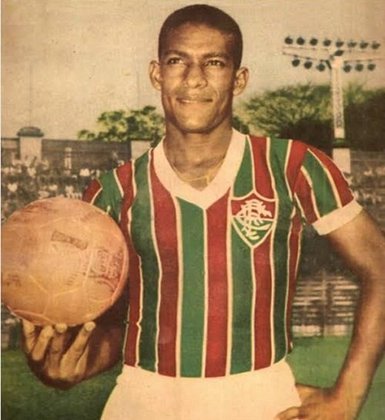 Waldo é o maior artilheiro da história do Fluminense, com 319 gols - nenhum de pênalti. Atuou pelo clube em 403 jogos, entre 1954 e 1961. Foi campeão do Torneio Início (1954 e 1956), do Rio-São Paulo (1957 e 1960) e do Campeonato Carioca (1959).