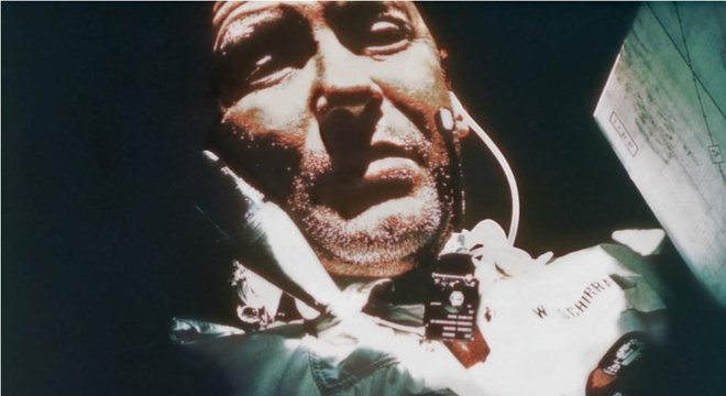 Wally Schirra foi o primeiro a descobrir os efeitos de um resfriado no espaço