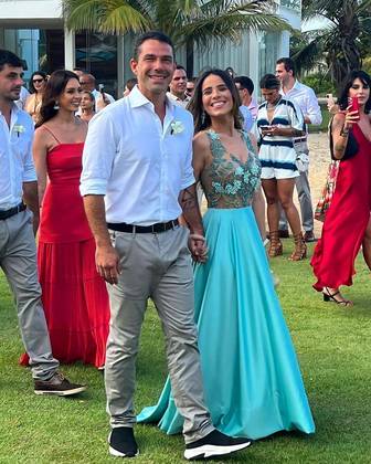 Graciele Lacerda, noiva de Zezé Di Camargo, contou que o sertanejo até foi passar uma noite com a filha e os netos, João Francisco e José Marcus, após a separação