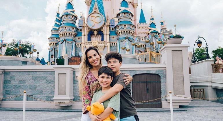 Wanessa comemorou viagem na Disney com os filhos
