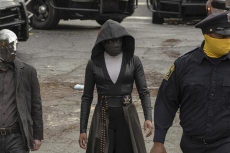 Policiais em Watchmen usam máscaras