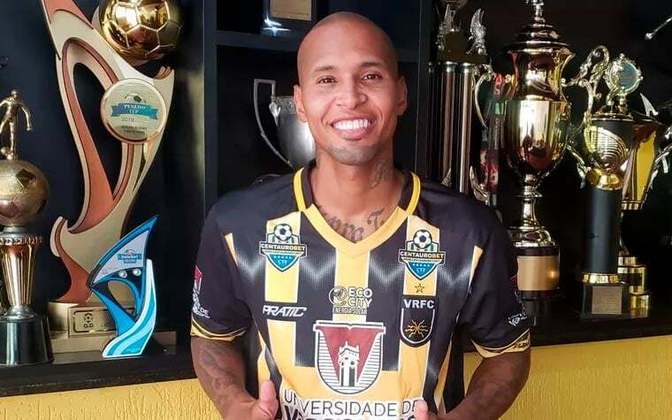 Wellington Silva (35 anos) – lateral-direito / Time: Volta Redonda-RJ – Já se destacou pelo Fluminense e Grêmio. Foi contratado pelo Volta Redonda-RJ após deixar o Boavista-RJ em 8 de abril de 2022.