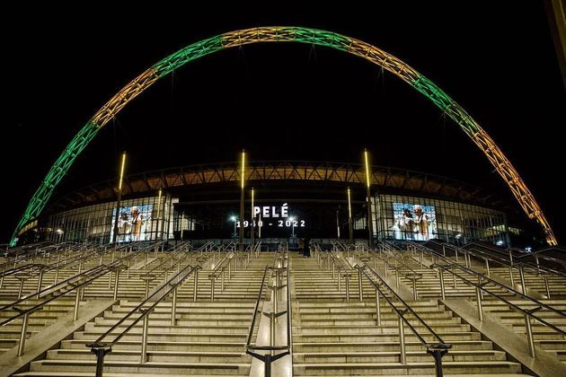 O estádio de Wembley, no Reino Unido, também ganhou as cores verde e amarelo. Nas redes sociais, o time da Inglaterra publicou 