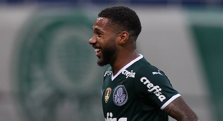 Wesley celebra vitória e liderança retomada pelo Palmeiras