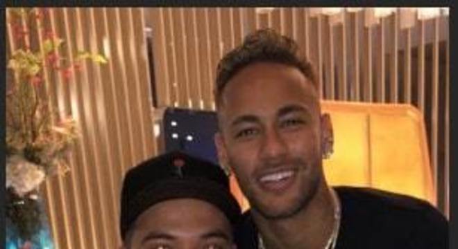 wesley safadão presente yhudy