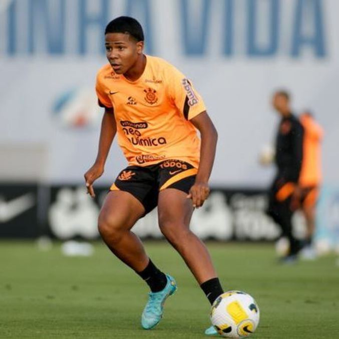 Wesley tem cinco partidas como profissional do Corinthians