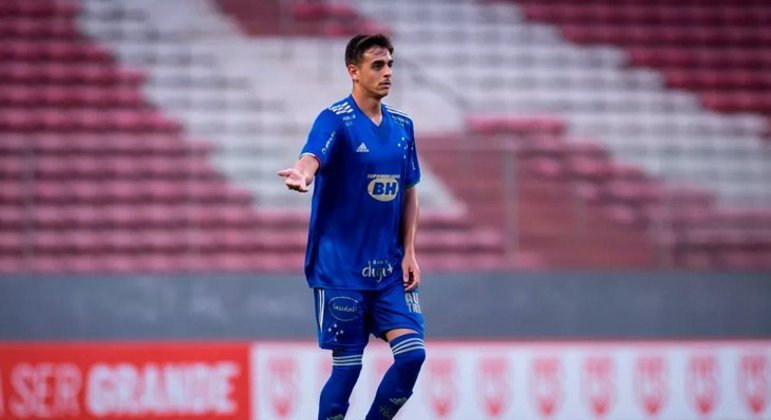 Weverton (Cruzeiro) - O zagueiro recebeu oportunidades no profissional da Raposa e foi convocado para defender a Seleção Brasileira Sub-18 na Revelations Cup (Copa das Revelações).