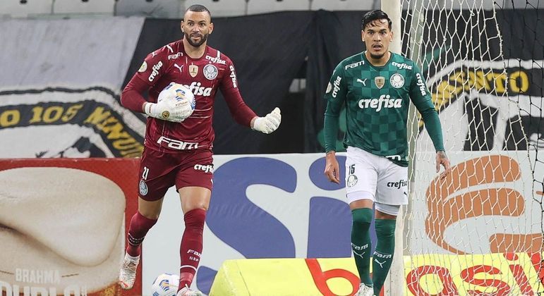 Weverton e Gómez participam de jogo do Palmeiras contra o Atlético-MG pelo Brasileirão 2021