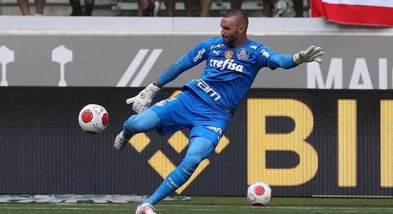 Weverton venceu por 10 a 0.