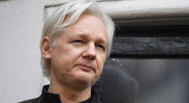 Justiça britânica autorizou a extradição do fundador do WikiLeaks, Julian Assange, para os EUA