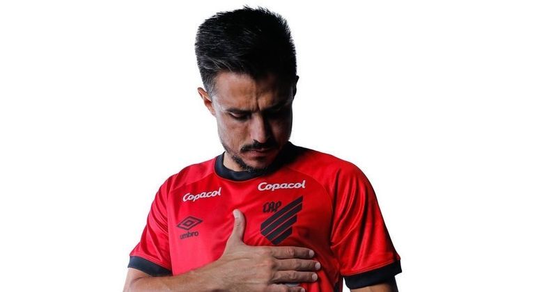 Bigode estava no Fluminense e foi emprestado até o fim de 2023