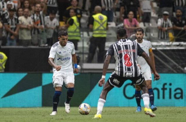 WILLIAM - Conseguiu conter os avanços do ataque do Atlético pelo lado esquerdo e não comprometeu. NOTA: 6,0 - Foto: Staff Images / Cruzeiro
