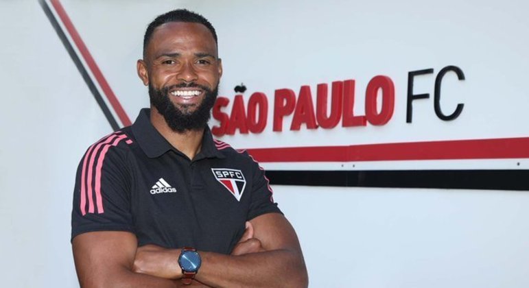 William - contratado nesta temporada, o volante de 34 anos tem valor estipulado em um milhão de euros (cerca de R$ 6,1 milhões). Seu contrato vai até o final desse ano.