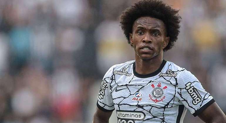Prisão do homem que ameaçou Willian foi comemorada no Corinthians. Jogador queria ir embora