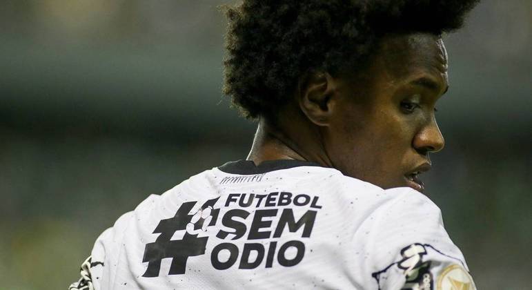 Willian está próximo de ser anunciado por time da Premier League