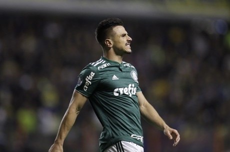 Willian se lamenta durante derrota do Palmeiras