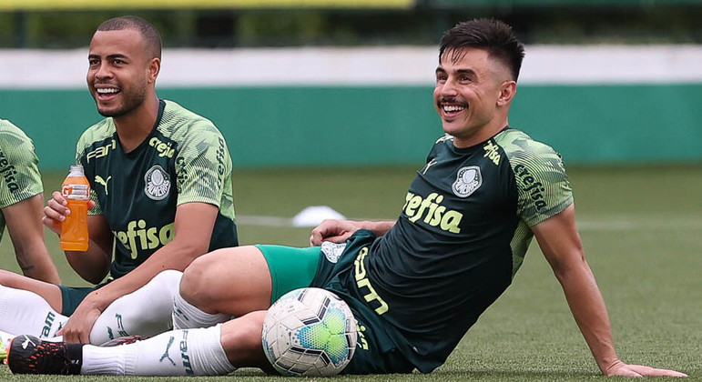 A pedido de Mayke, Justiça bloqueia quase R$ 8 milhões de Willian 'Bigode'

