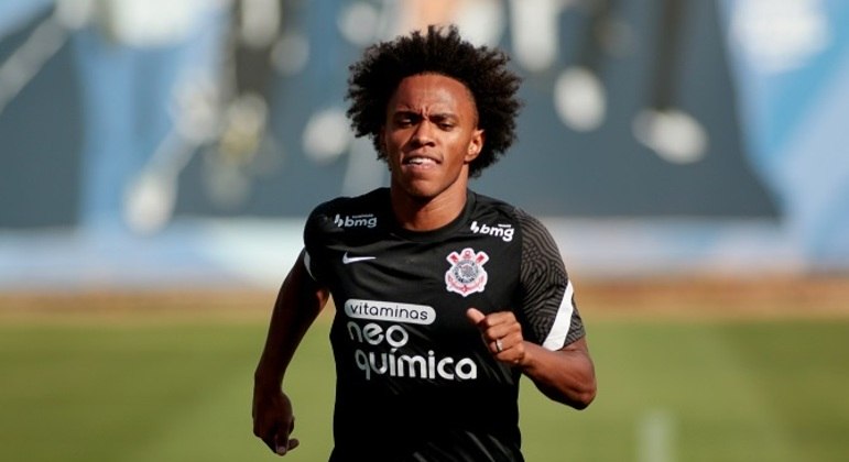 Willian - meia - 33 anos - Uma das grandes revelações da base corintiana, havia subido ao profissional no ano anterior. Depois de 14 anos, retornou ao Timão e deve reestrear neste domingo.
