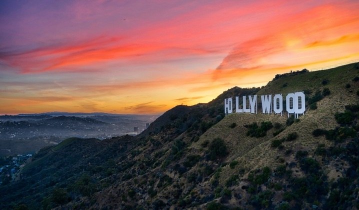 Wood se mudou para Hollywood em 1947, após servir na Segunda Guerra Mundial.