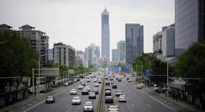 Wuhan tem 11 milhões de habitantes e passou quase três meses isolada