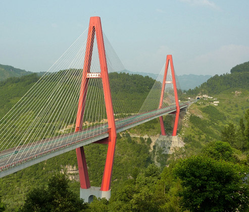 Wulingshan - 263m - Ponte estaiada em Pengshui, China. Fica na via expressa G65 Baotou e tem 360 metros de extensão, sobre o rio Wu. 