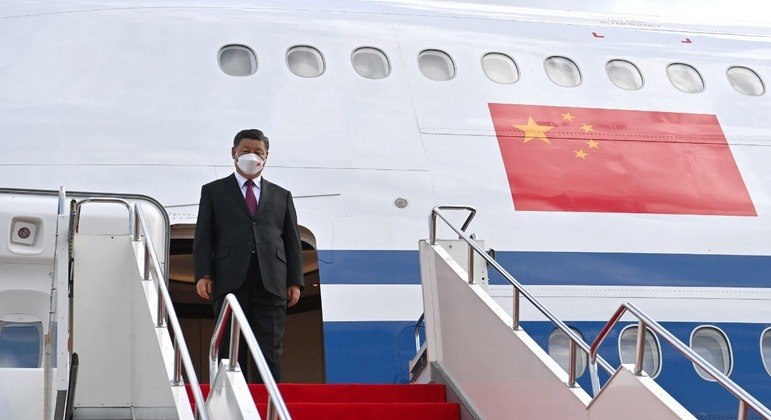 Xi Jinping não foi preso por militares e deve garantir seu terceiro mandato de liderança