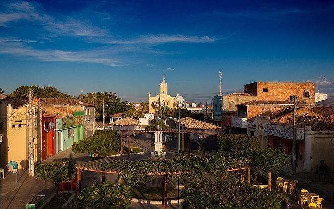 Xique-Xique (Bahia)  -Cidade com 46.500 habitantes numa área de 5 mil km2, a 402m de altitude e  587 km da capital Salvador