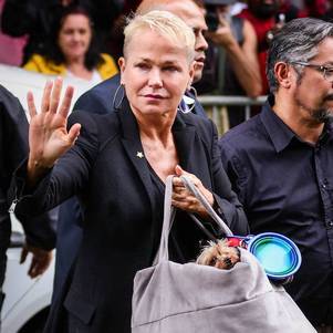 Xuxa levou cachorrinha de estimação