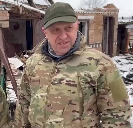 Yevgeny Prigozhin realizou trabalhos clandestinos para o Kremlin durante anos, em missões no Oriente Médio e na África. Mais recentemente, o mercenário atuou para Putin na Guerra da Ucrânia. 