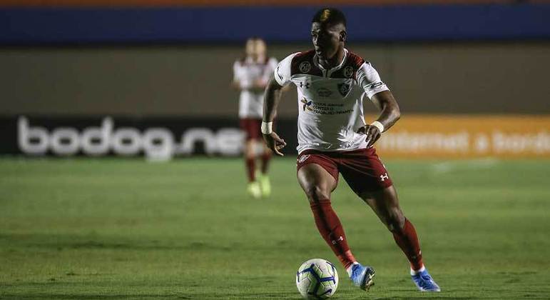 Yony González foi contratado em 2019. Em pouco tempo, o atacante colombiano se tornou o destaque da equipe, tendo feito 17 gols e dado nove assistências durante a temporada. Em 2021, ele causou polêmica quando alfinetou o Fluminense em sua apresentação no Ceará, atual clube. No vídeo, o jogador afirmou que não recebia salários em dia.