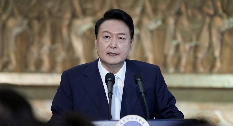 O presidente da Coreia do Sul, Yoon Suk-yeol, assumiu o cargo nesta terça-feira (10)