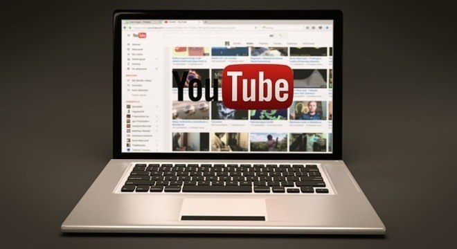 vídeos que divulgam discurso do ódio e supremacismo estão especificamente vetados