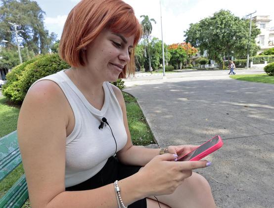 'O pacote' nada mais é do que discos rígidos, os conhecidos HDs, que são vendidos em Cuba com um terabyte de conteúdo baixado da internet para desfrutar offline, ou seja, sem conexão de internet